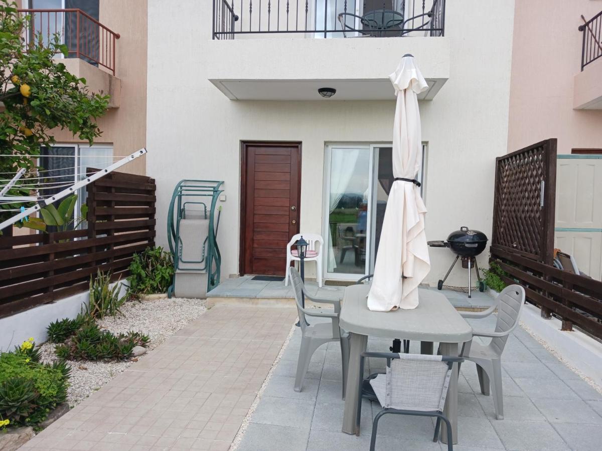 Villa Beautiful 2-Bed House In Mandriá Exterior foto
