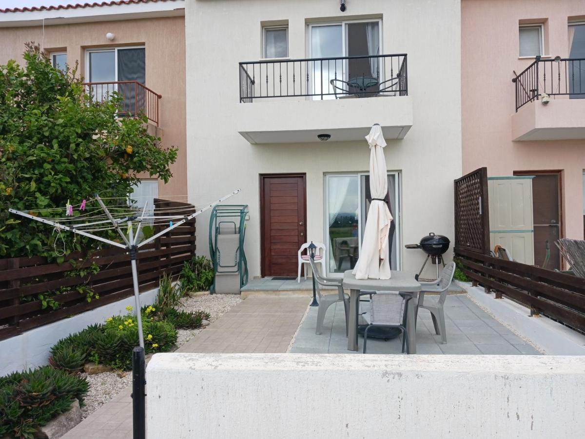 Villa Beautiful 2-Bed House In Mandriá Exterior foto