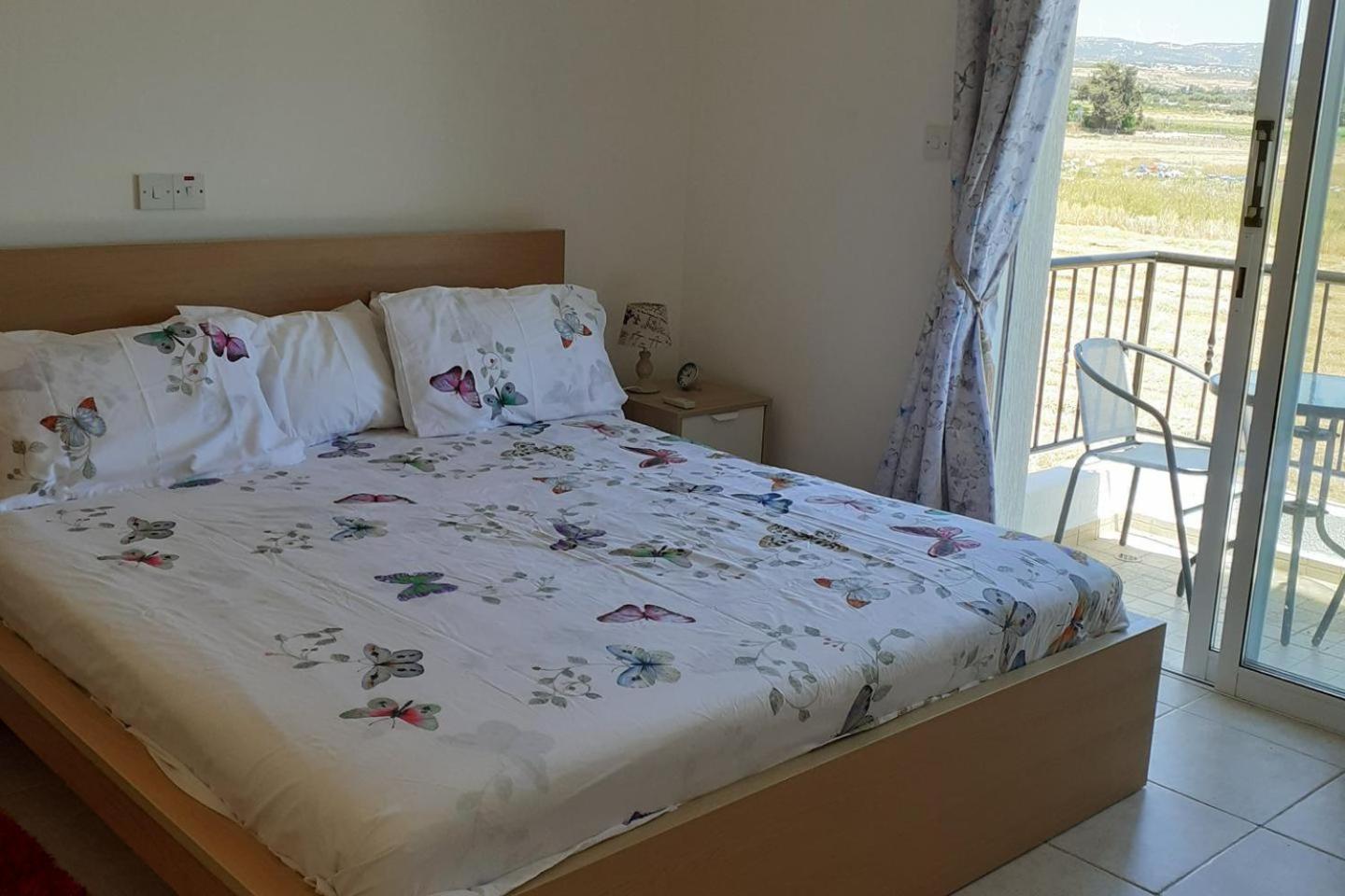 Villa Beautiful 2-Bed House In Mandriá Exterior foto